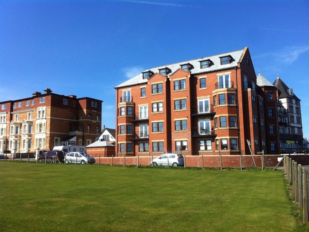 Appartement Oceans 12 à Whitby Extérieur photo